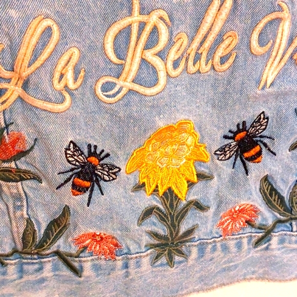 Beautiful Embroidered Denim Jacket - Picture 2 of 8